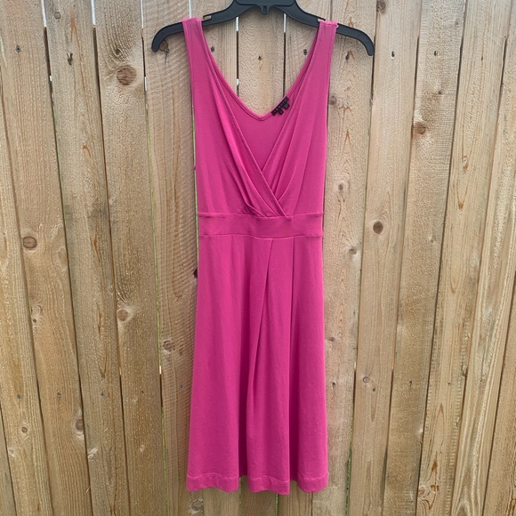 THEORY | Pink Sleeveless V Neck Jersey Knit Fit & Flare Dress - Picture 2 of 7